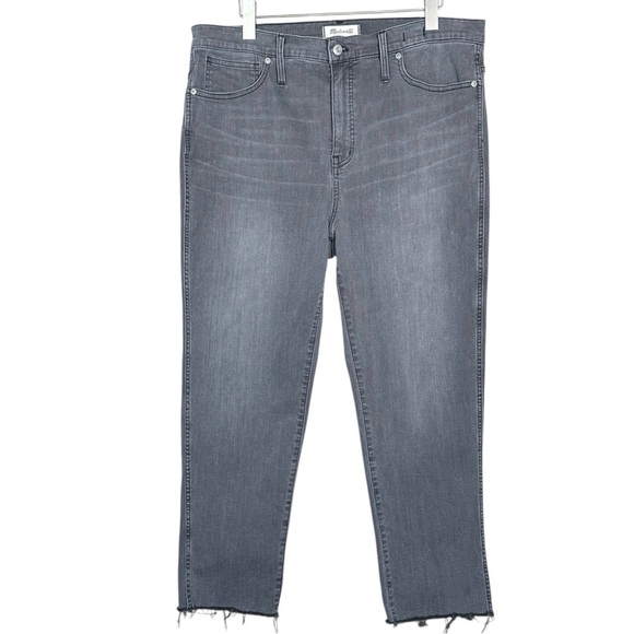 MADEWELL Stovepipe Jeans in Cement Wash: Raw-Hem Edition - Picture 5 of 15